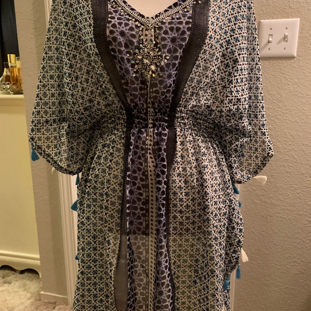 Gorgeous boho beach coverup! - Picture 10 of 11